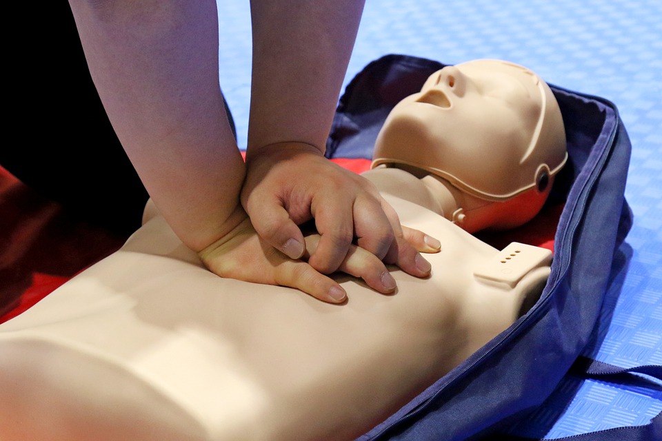 FORMAZIONE ADDETTI AL PRIMO SOCCORSO - Corso per addetti al primo soccorso Gruppo A e Gruppo B - C